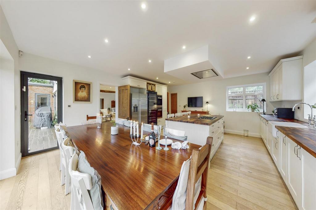 Kingwell, South Hill Avenue - Yh B6 FNcz NDBc Pie0 Qlb F