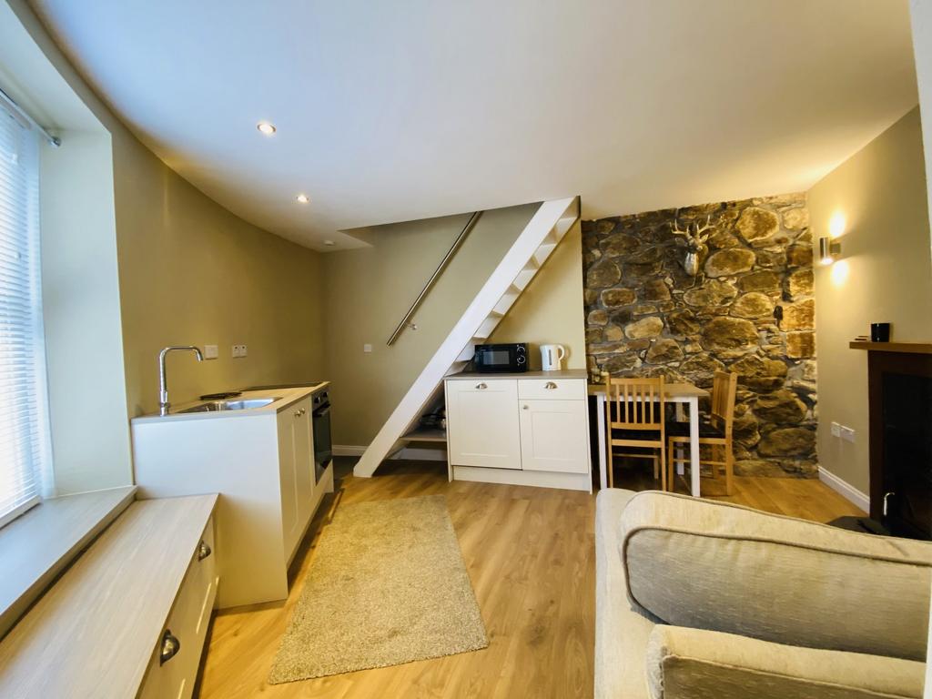 11 The Square, New Abbey, DG2 8 BX - Braidwoods Sol
