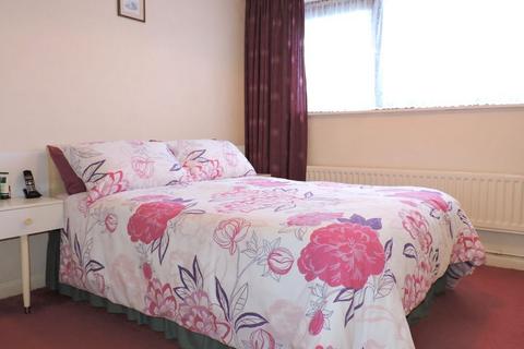 3 bedroom flat for sale, CRAWLEY GREEN ROAD, LU2