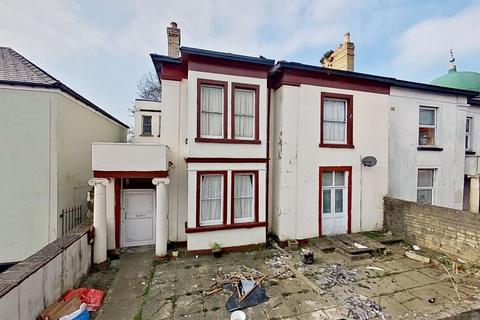4 bedroom semi-detached house for sale, 182 Commercial Road, Newport, Gwent, NP20 2PN