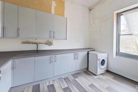 4 bedroom semi-detached house for sale, 182 Commercial Road, Newport, Gwent, NP20 2PN