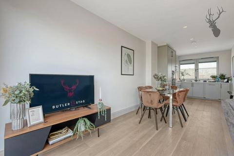 3 bedroom terraced house for sale, The Bramlings, Epping