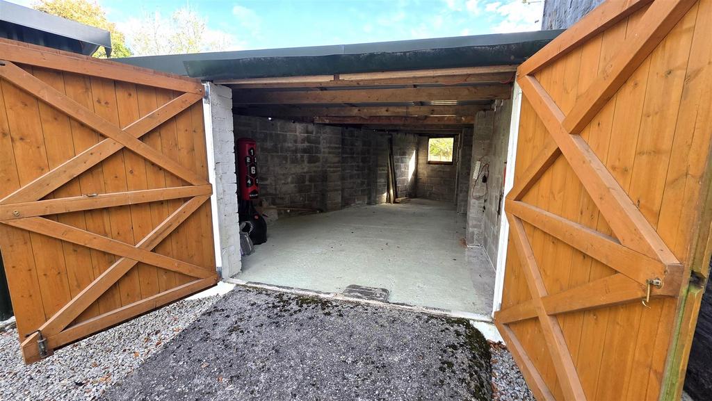 Garage.jpg