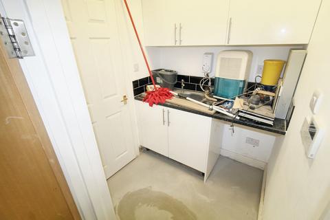 Retail property (high street) to rent, Bridge Street, 4 Bridge Street, NE24