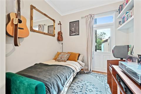 2 bedroom apartment for sale, Purves Road, London, NW10
