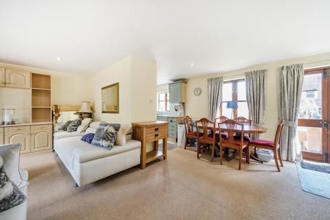 2 bedroom terraced house to rent, Foxhills Mews, Longcross Road, Longcross, KT16