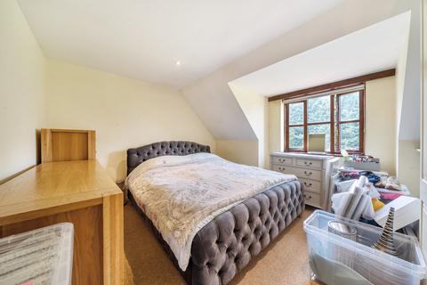 2 bedroom terraced house to rent, Foxhills Mews, Longcross Road, Longcross, KT16