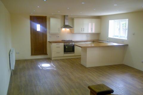 2 bedroom semi-detached house to rent, Buttercross Lane, Epping CM16