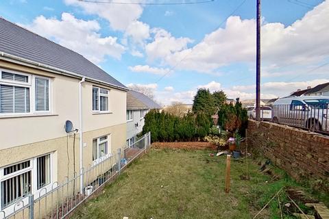 2 bedroom flat for sale, 182 Tredegar Road, Ebbw Vale, Gwent, NP23 6PQ