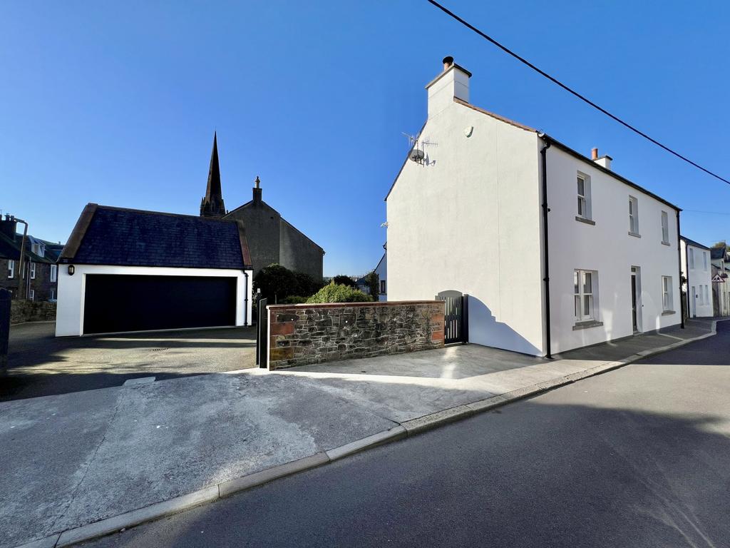 20 Millburn Street, Kirkcudbright - Williamson and