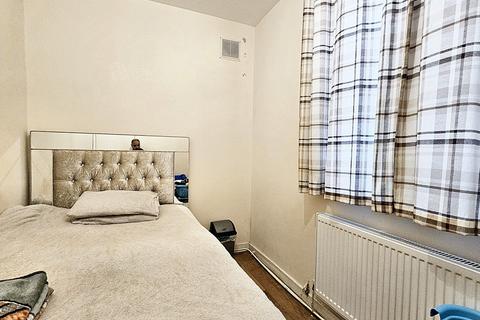 1 bedroom flat for sale, Highfield Street, Leicester, LE2