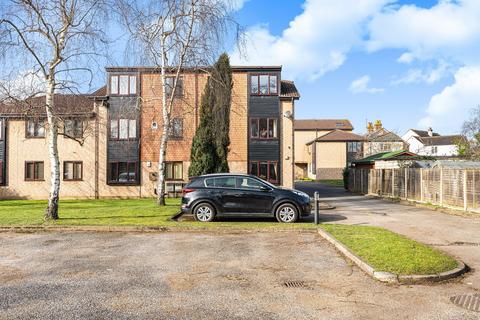 Studio to rent, 213 Laleham Road, STAINES-UPON-THAMES, TW18