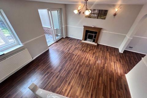 3 bedroom semi-detached house to rent, Farm Close, Long Eaton, NG10 1PL