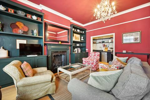 1 bedroom flat to rent, Queensberry Place, South Kensington, London