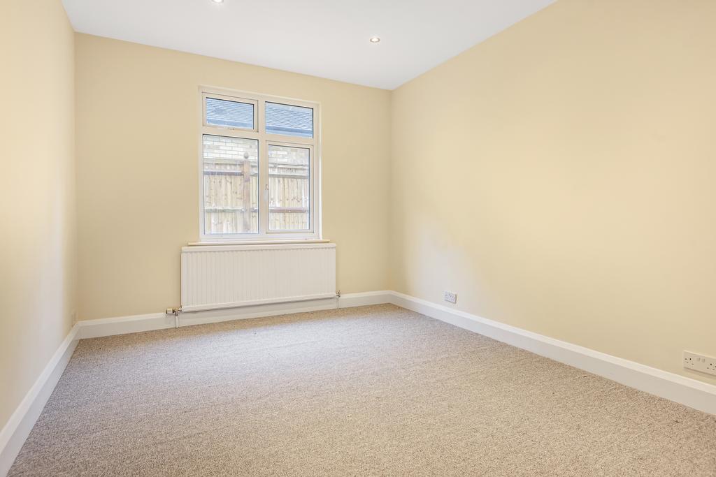 4 bedroom 2