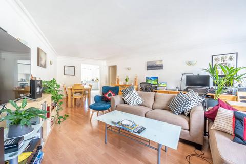 Falmouth Road, Borough, London, SE1