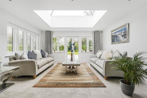 5 bedroom detached house for sale, King Edward Mews, Newport CB11