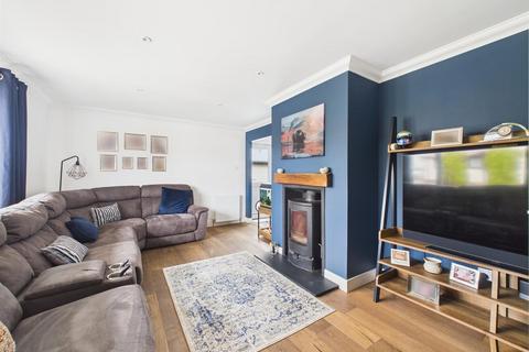 1 Mossfield Drive, Lochyside, Fort William, PH33 7PE