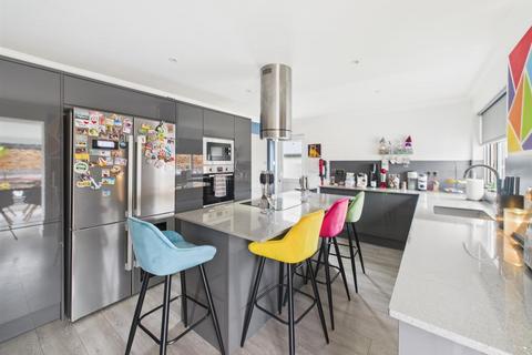 1 Mossfield Drive, Lochyside, Fort William, PH33 7PE