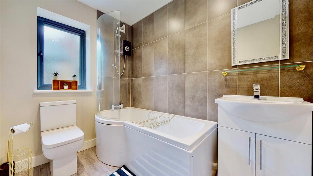 Bathroom 2.jpeg