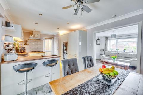 6 Graitney Close, Cleeve, Bristol, BS49 4NJ