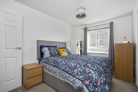 Flat 13, 14 Arneil Drive, Edinburgh, EH5 2GS