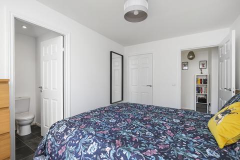 Flat 13, 14 Arneil Drive, Edinburgh, EH5 2GS