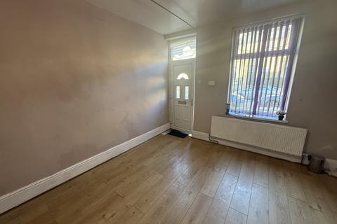 3 bedroom terraced house to rent, Fitzroy Road, Bradford, West Yorkshire, BD39PD