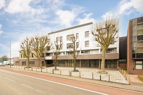 Staines Road West, Sunbury-On-Thames TW16