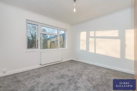 2 bedroom flat to rent, Rickmansworth Road, Pinner, HA5