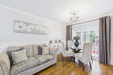 34 Juniper Drive, South Ockendon, RM15 6TW