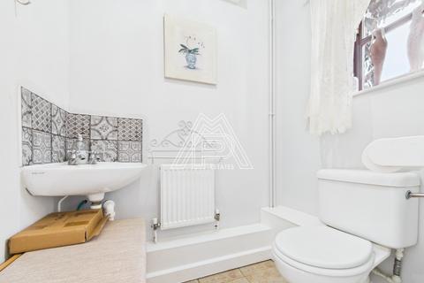 34 Juniper Drive, South Ockendon, RM15 6TW
