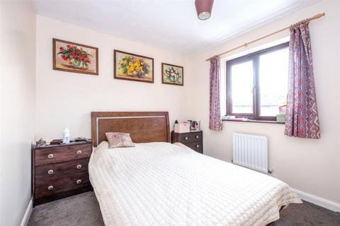 7 Corn Croft, Warfield, Bracknell, RG42 3SF