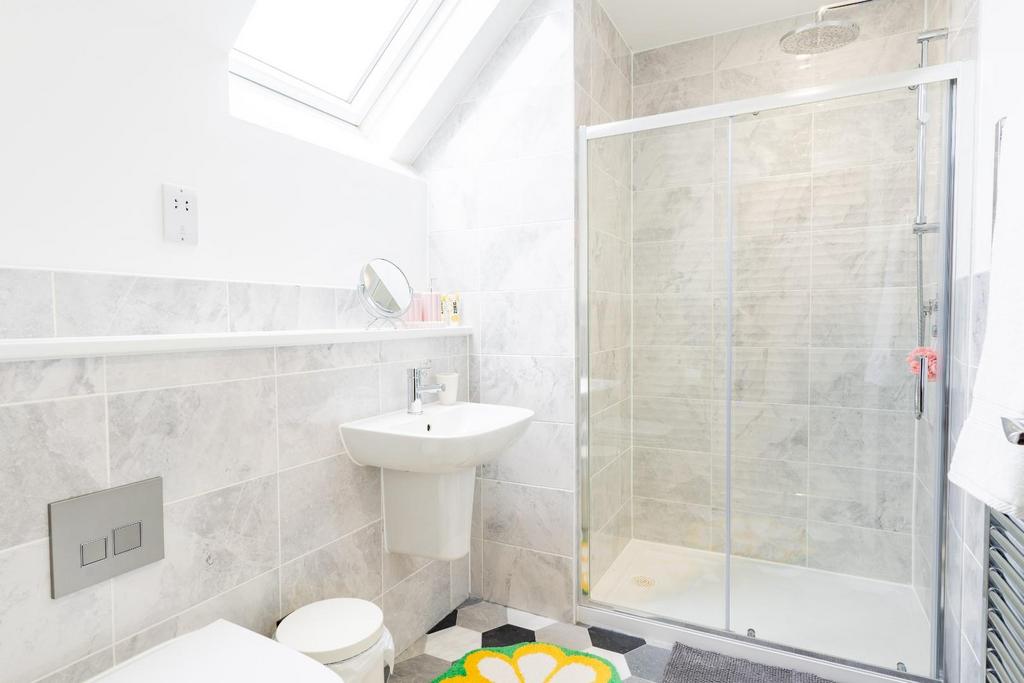 Ensuite.jpg