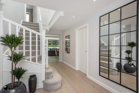5 bedroom detached house for sale, Granby Avenue, Harpenden