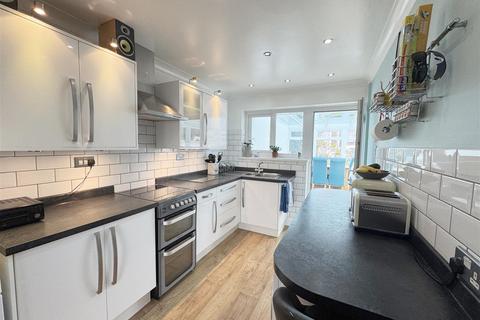35 Rose Meadows, Goonhavern, Truro, TR4 9LB
