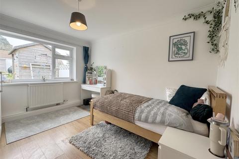 35 Rose Meadows, Goonhavern, Truro, TR4 9LB