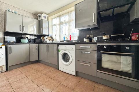 3 bedroom semi-detached house to rent, Pool Lane, West Midlands B69