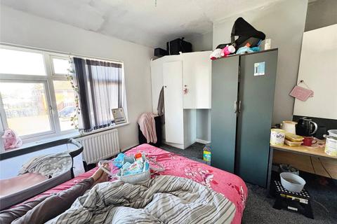 3 bedroom semi-detached house to rent, Pool Lane, West Midlands B69