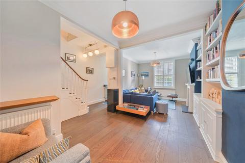9 Yalding Road, London, SE16 3SS