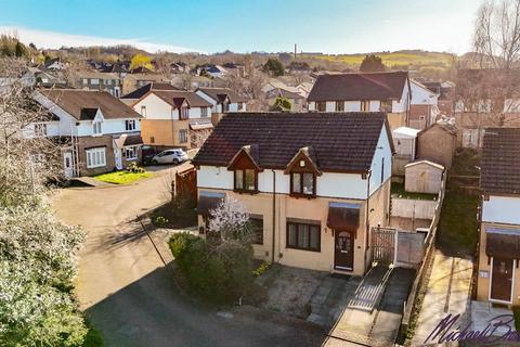 11 Tannerbrook Close, Clayton, Bradford, BD14 6NJ