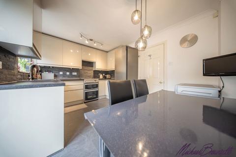 11 Tannerbrook Close, Clayton, Bradford, BD14 6NJ