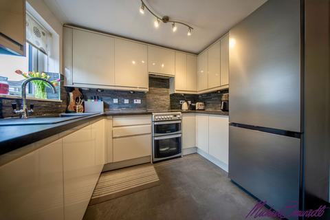11 Tannerbrook Close, Clayton, Bradford, BD14 6NJ