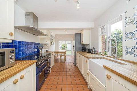 4 bedroom house for sale, Walpole Road, Teddington TW11