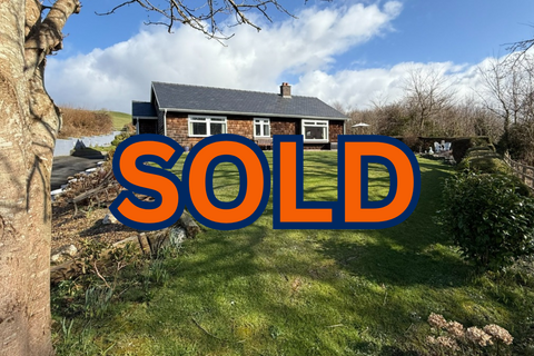 3 bedroom detached bungalow for sale, Dol-y-Bont SY24