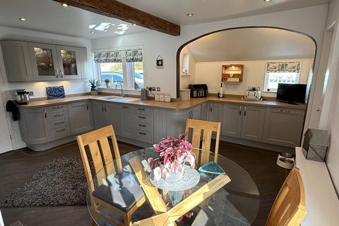 3 bedroom detached bungalow for sale, Dol-y-Bont SY24