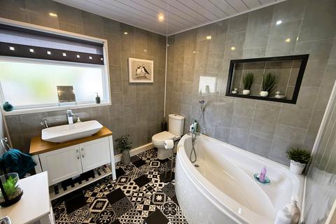 3 bedroom detached bungalow for sale, Dol-y-Bont SY24