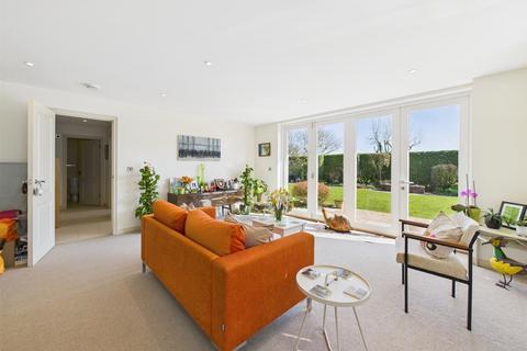 5 bedroom detached house for sale, Two-generation Home In A Beautiful Country Location With An Equine Field.