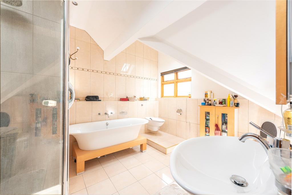 En Suite Bathroom