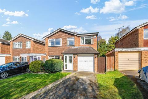 10 Cypress Way, Banstead, SM7 1NN
